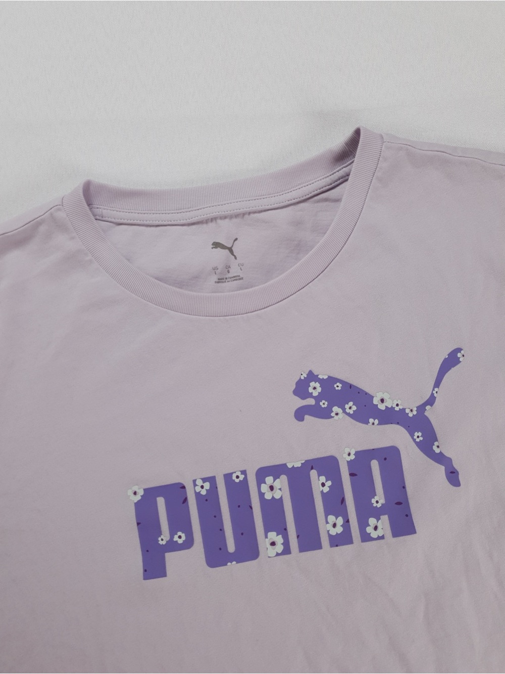 Puma Women's Large Floral Lilac Lavender Short Sleeve Tee Athletic Essential